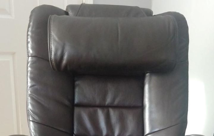Confirming how comfortable the recliner headrest pillow from Octane