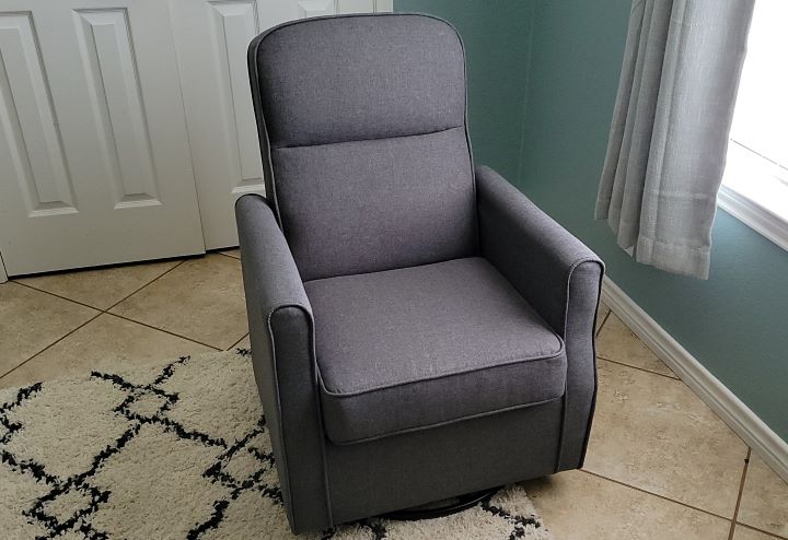 Checking the comfortability of the good nursery recliner