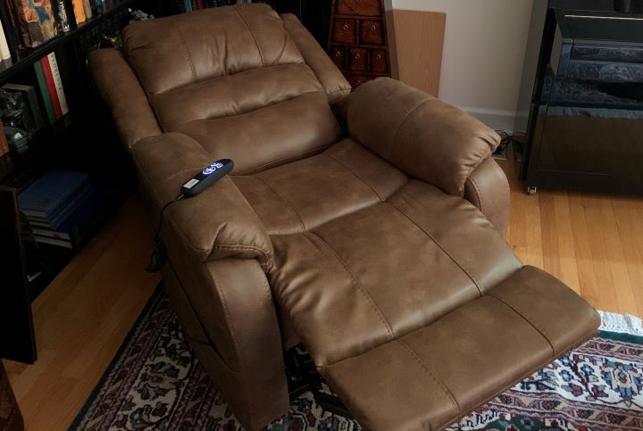 Analyzing the ergonomic design of the power recliner