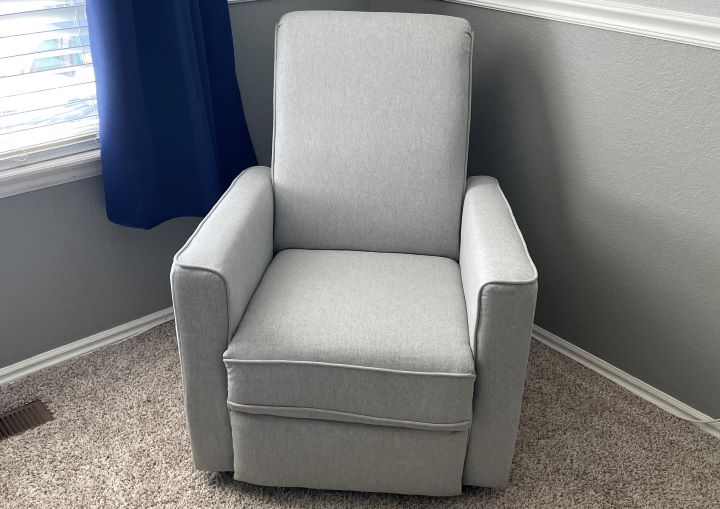 Using the comfortable rocker recliner from Evolur