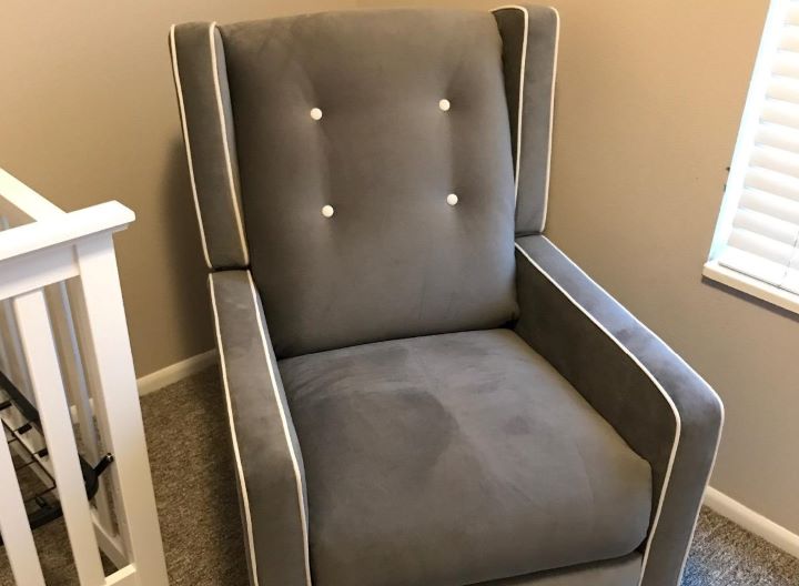 Having the supportive glider recliner from Baby Relax