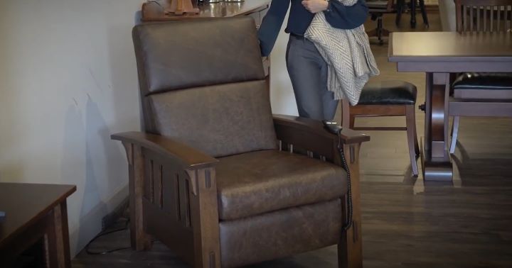 Showing the structure of mission style recliner