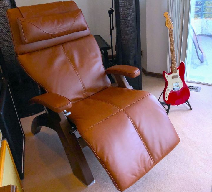 Examining the Premium Full Grain Leather Hand-Crafted Zero-Gravity Walnut Manual Recliner from the brand Human Touch