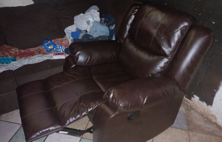 Showing the Ravenna Home Recliner Chair from Amazon Brand